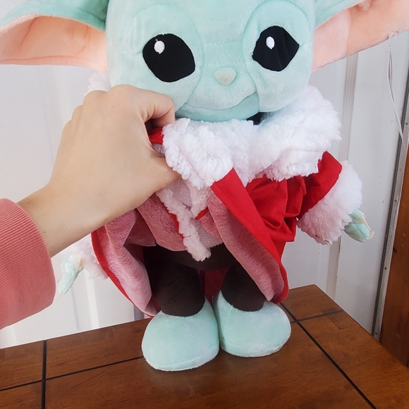 NWT 20" Disney/ Gemmy The Child, Baby Yoda, Grogu Holiday Greeter - Picture 13 of 13